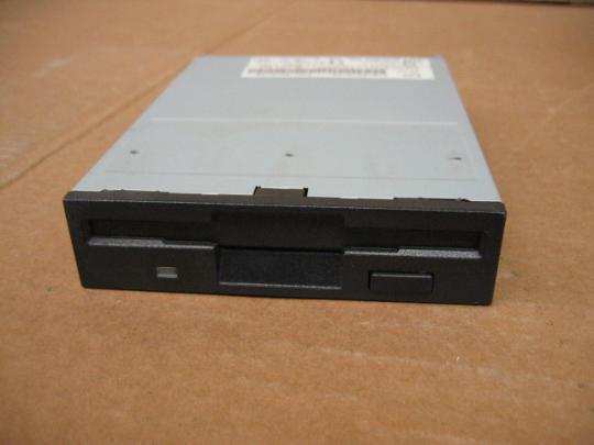 IBM 40Y9104 1.44MB 3.5\ Floppy Drive"