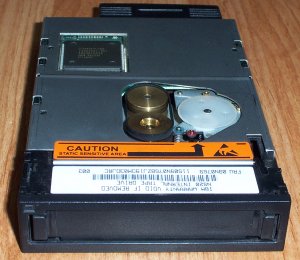 IBM 09N0769 TRAVAN NS20 10GB/20GB TR5 Internal SCSI 3.5\ Tape Drive"